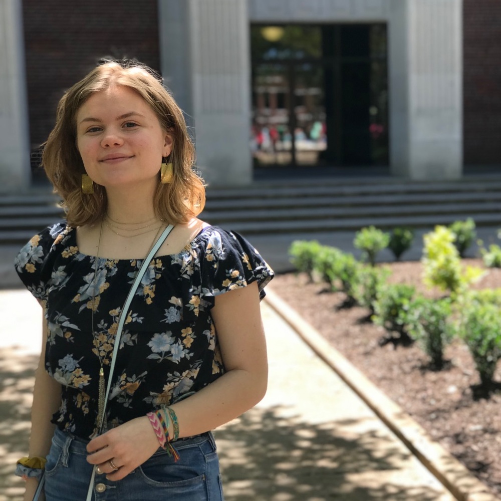 Meet your Posher, Lily